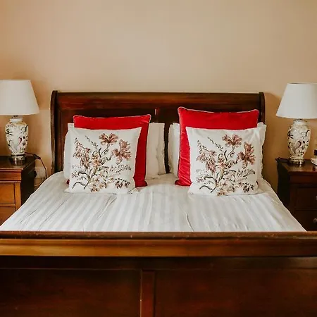 Abbeyview House And Glamping Couette-café