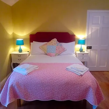Abbeyview House And Glamping