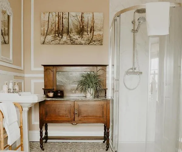 Oda ve Kahvaltı Abbeyview House And Glamping