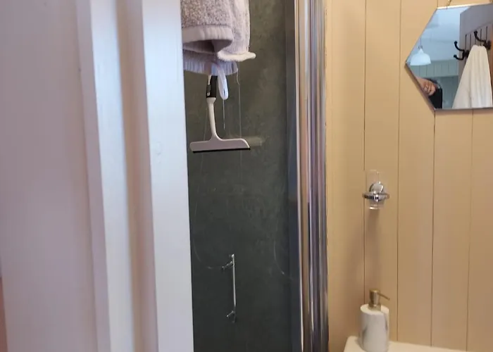 Abbeyview House And Glamping Bed & Breakfast 4*